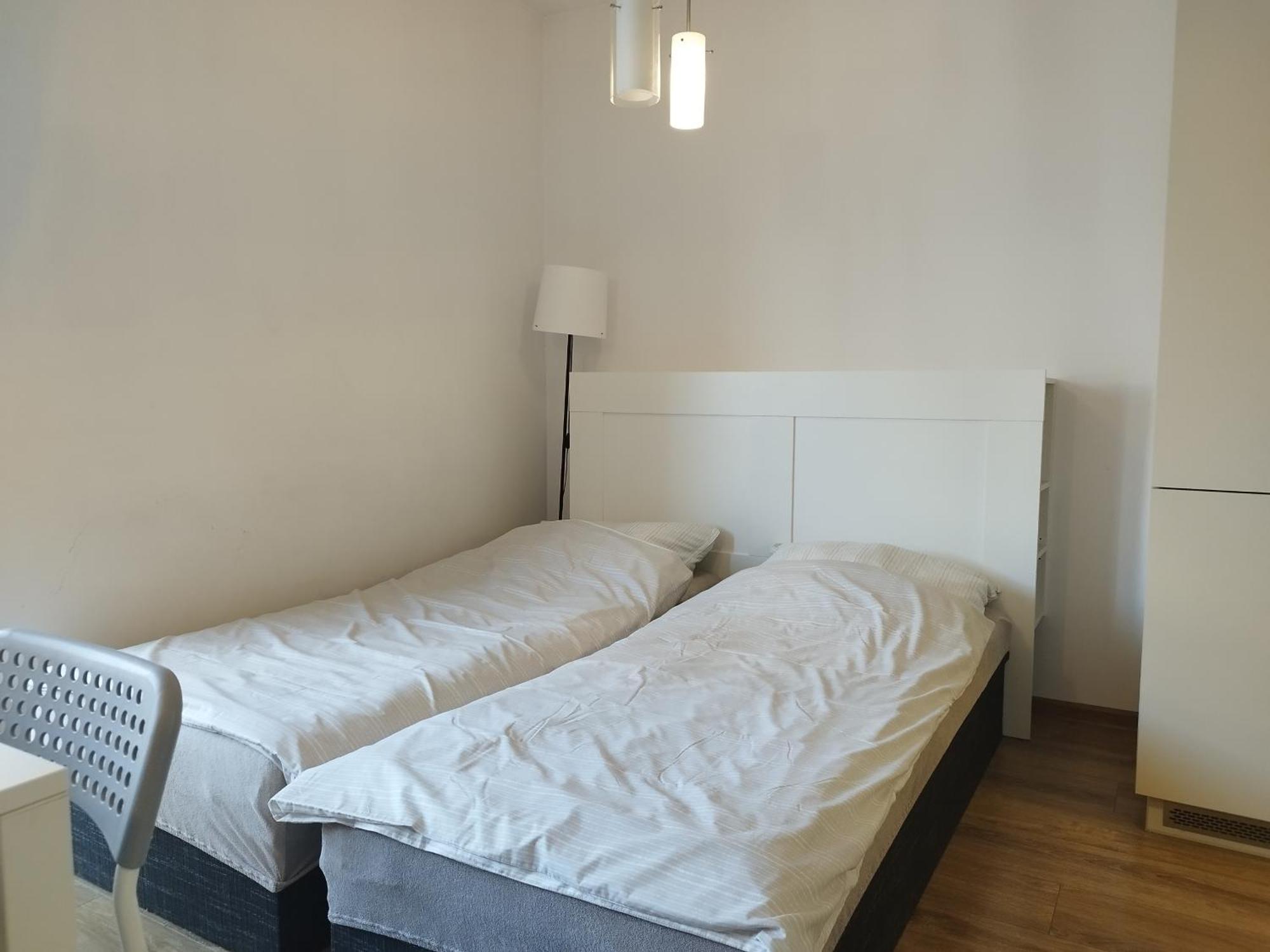 24h Self Check-in Polna Lotnisko Апартаменти